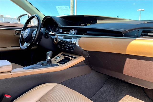 2018 Lexus ES 350 - Photo 13