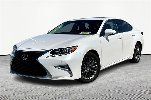 2018 Lexus ES 350 - Photo 3