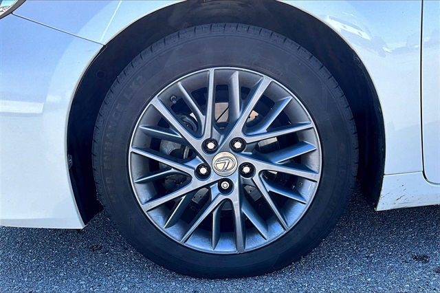 2018 Lexus ES 350 - Photo 7