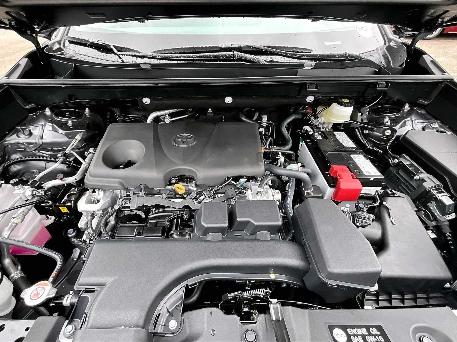 2025 Toyota RAV4 LE - Photo 16