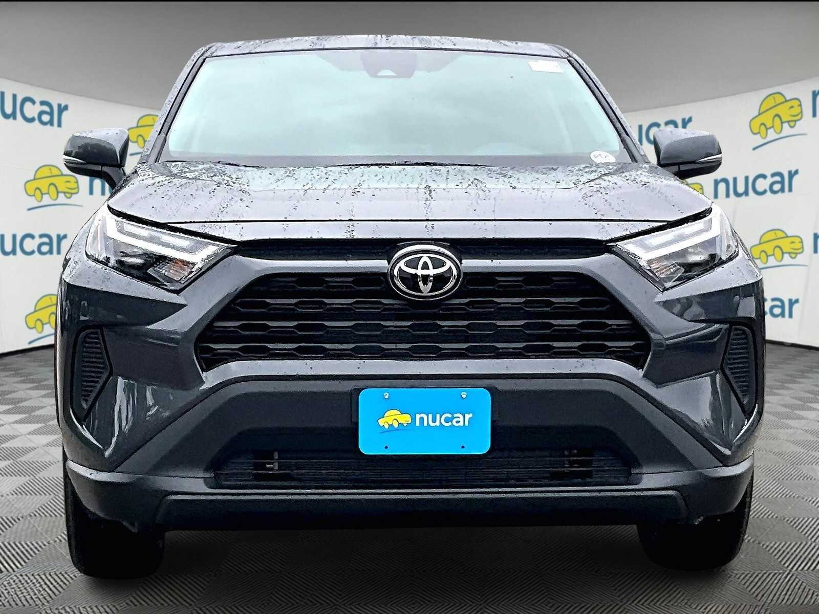 2025 Toyota RAV4 LE - Photo 3