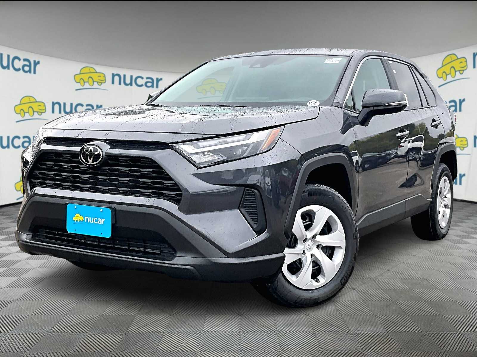 2025 Toyota RAV4 LE - Photo 4