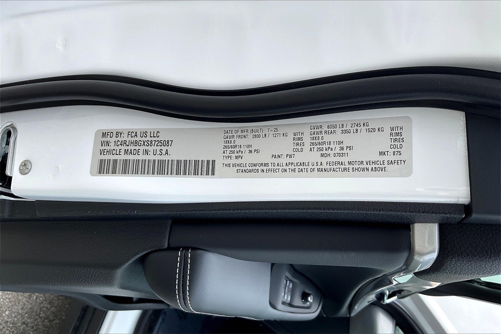 2025 Jeep Grand Cherokee Limited - Photo 17