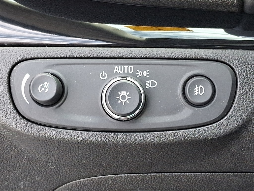 2019 Buick Encore Essence - Photo 25