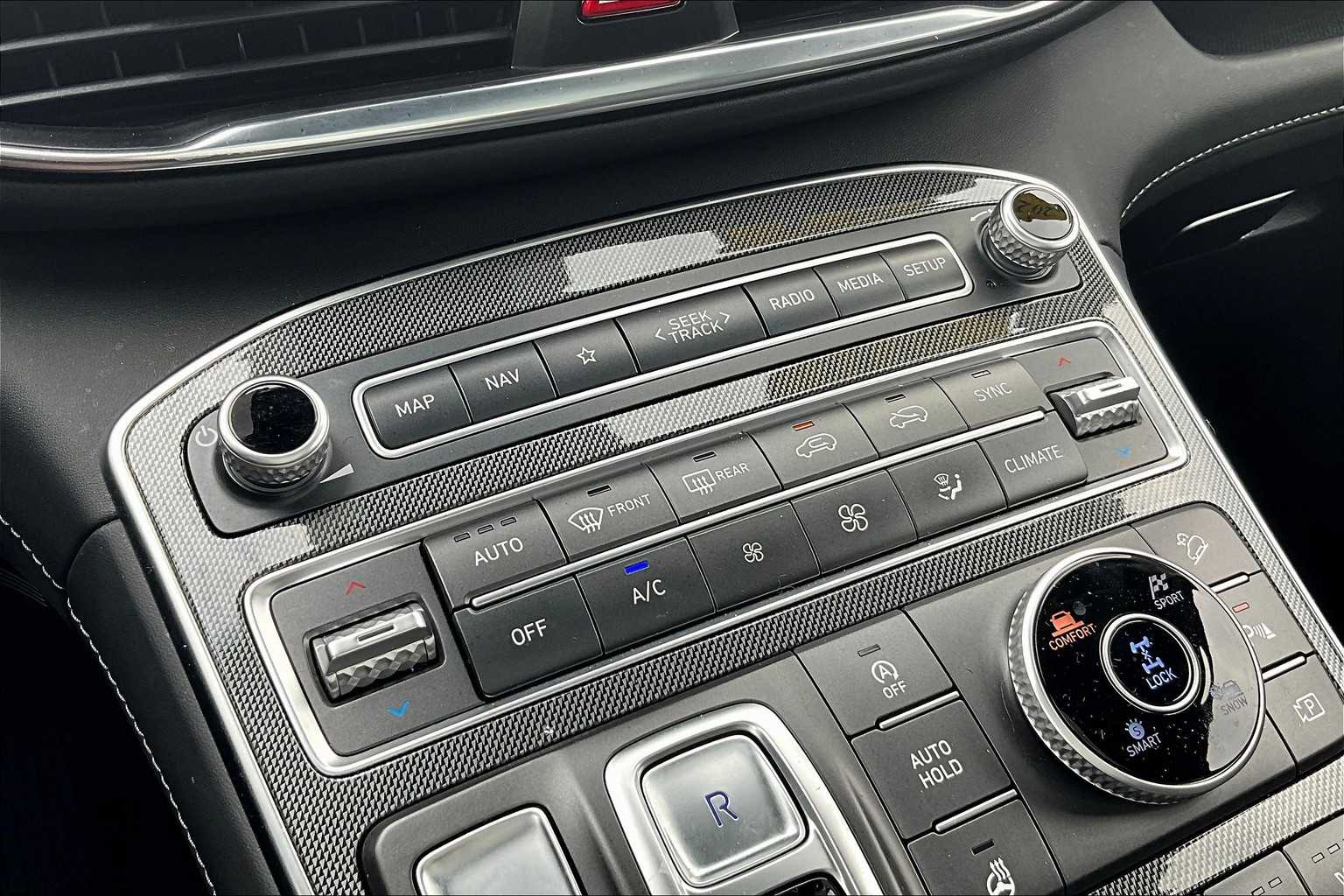 2021 Hyundai Santa Fe Limited - Photo 26