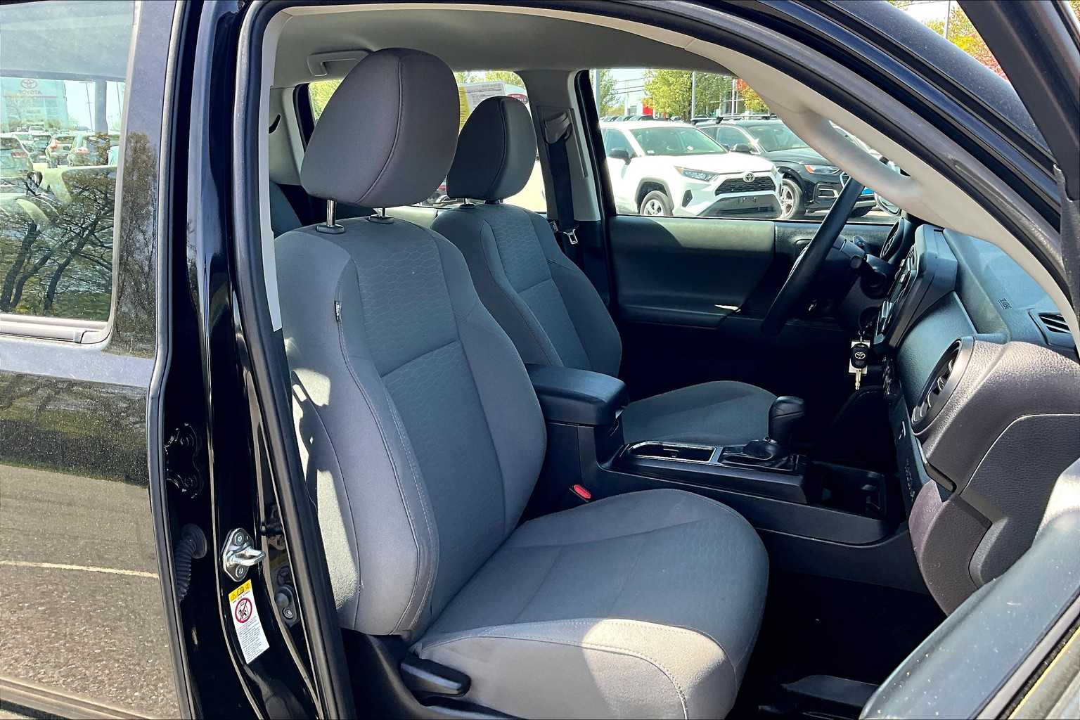 2018 Toyota Tacoma SR - Photo 11