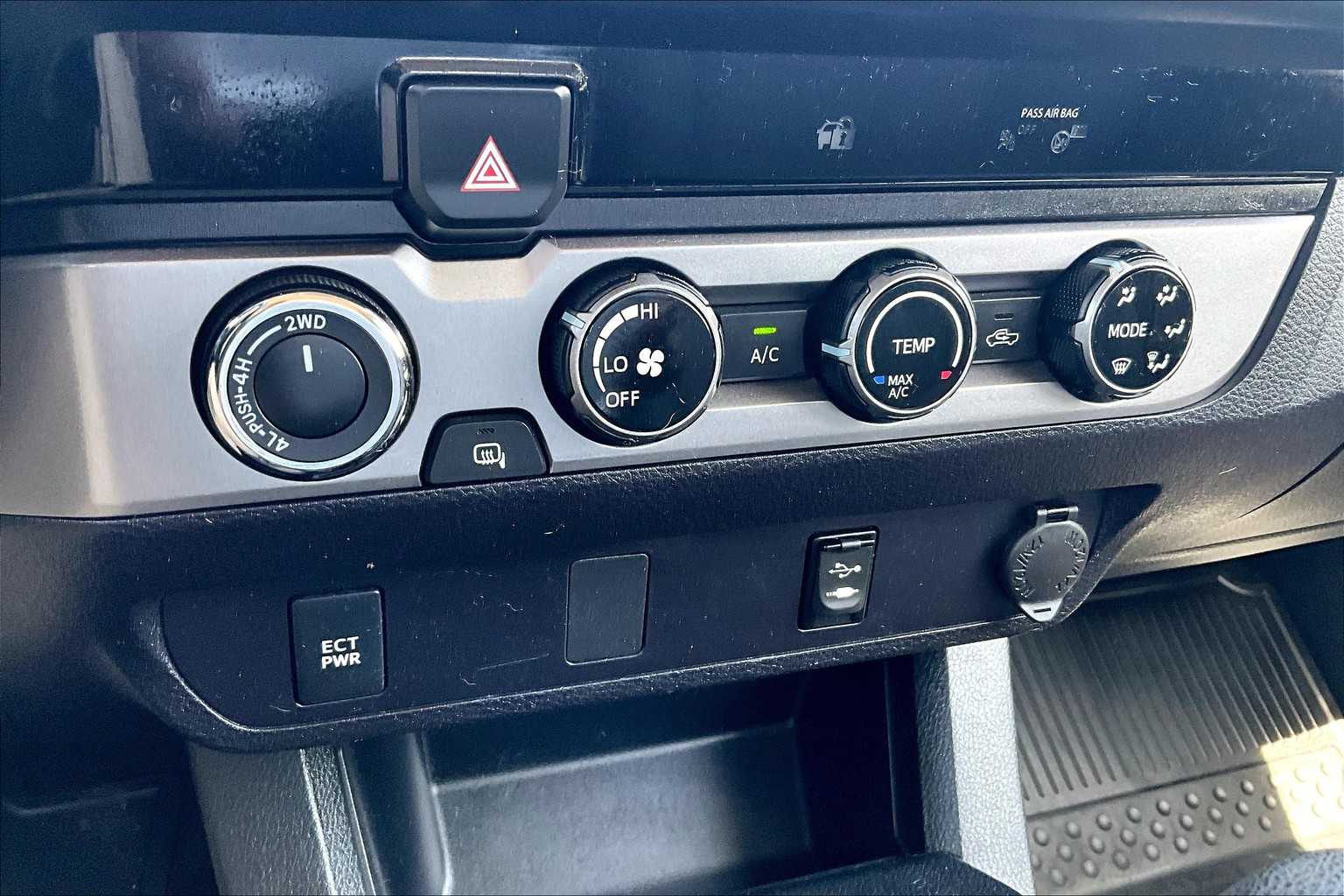 2018 Toyota Tacoma SR - Photo 26