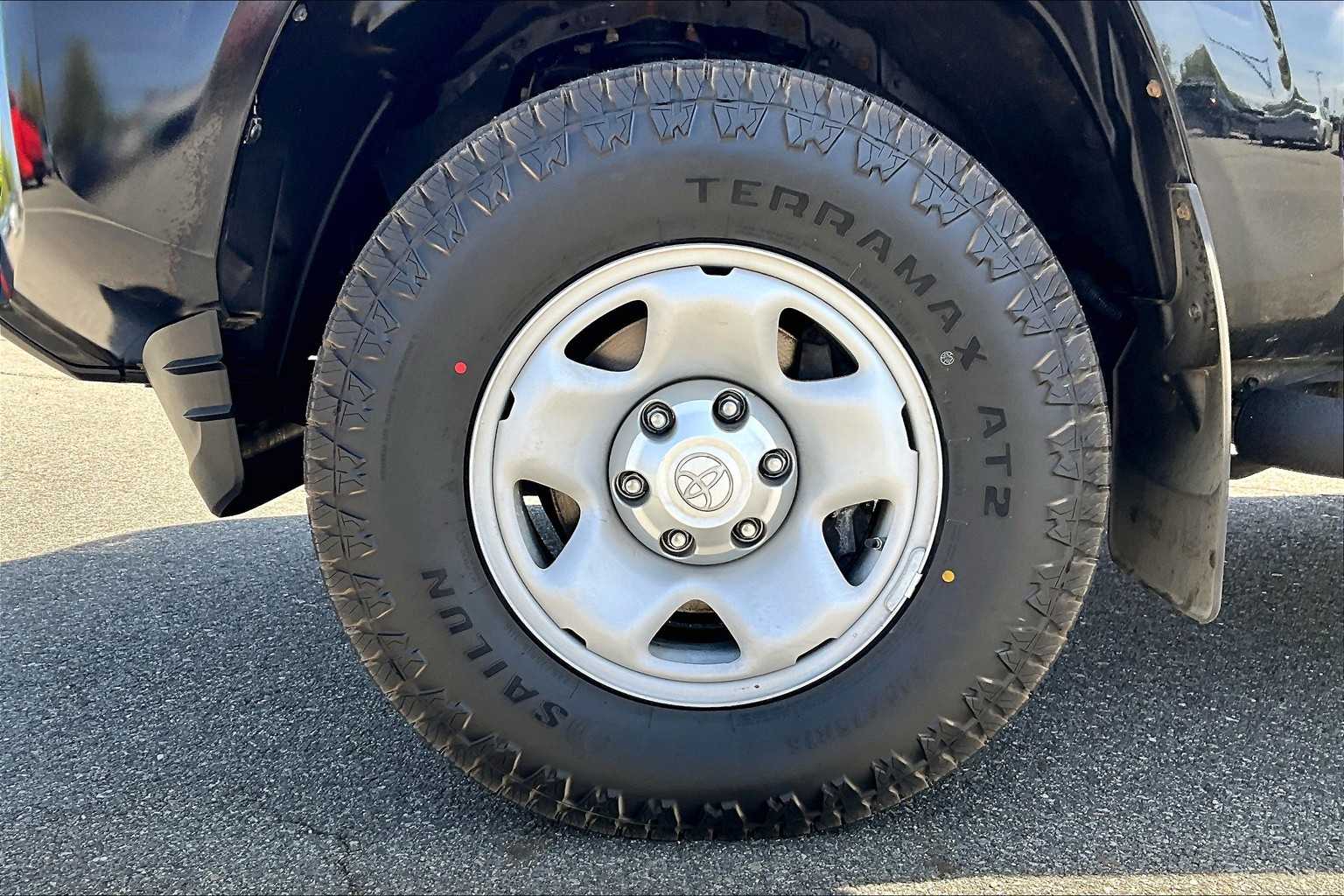 2018 Toyota Tacoma SR - Photo 7