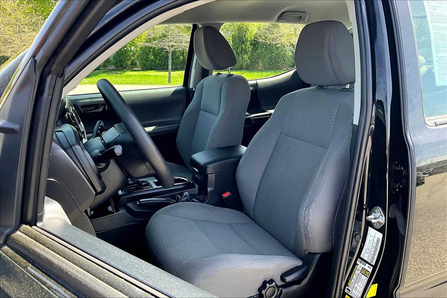 2018 Toyota Tacoma SR - Photo 10