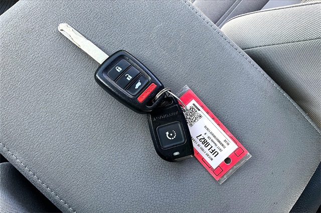 2017 Honda CR-V LX - Photo 11