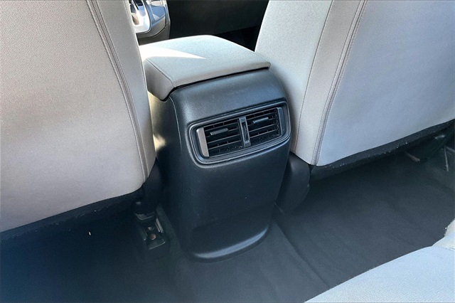 2017 Honda CR-V LX - Photo 28