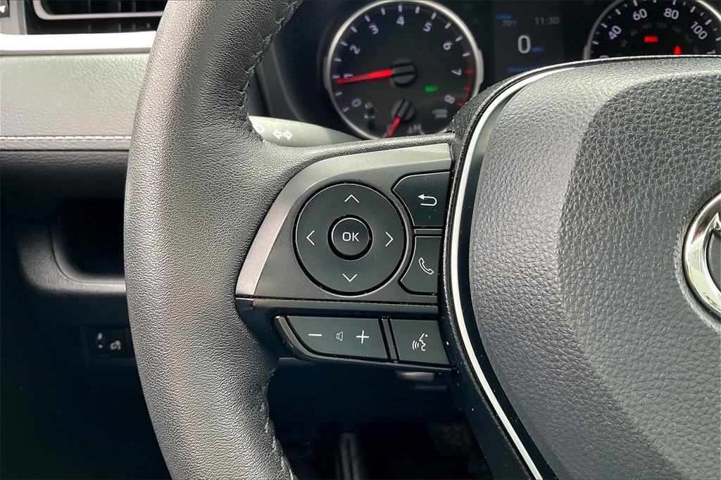 2022 Toyota RAV4 XLE - Photo 22