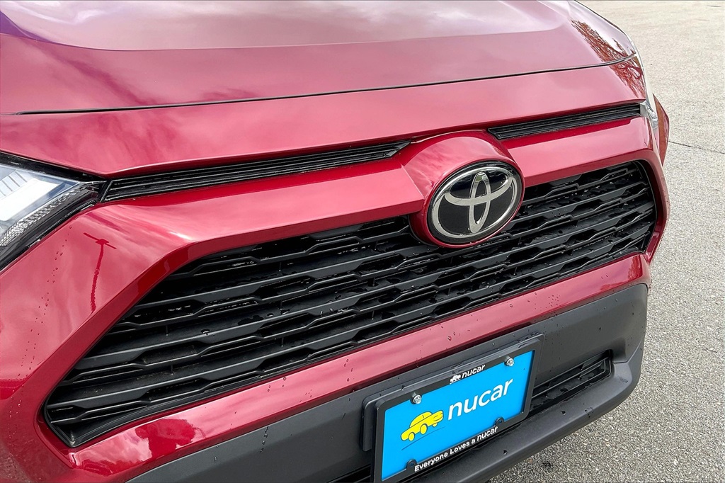 2022 Toyota RAV4 XLE - Photo 30