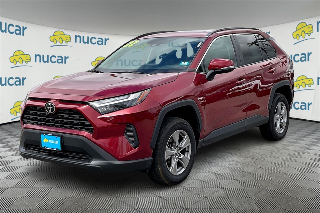 2022 Toyota RAV4 XLE - Photo 3