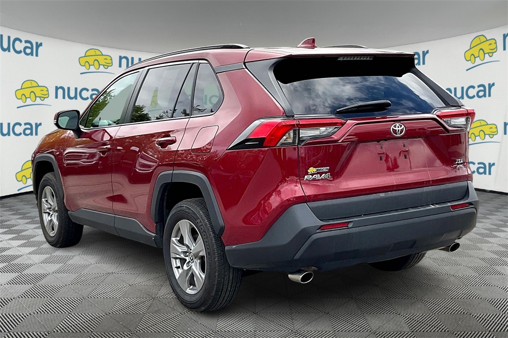 2022 Toyota RAV4 XLE - Photo 4