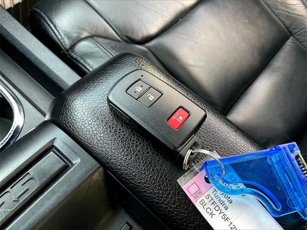 2020 Toyota Tundra SR5 - Photo 28
