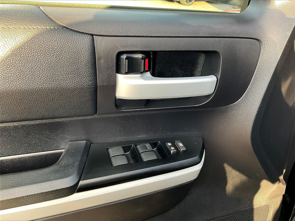 2020 Toyota Tundra SR5 - Photo 36