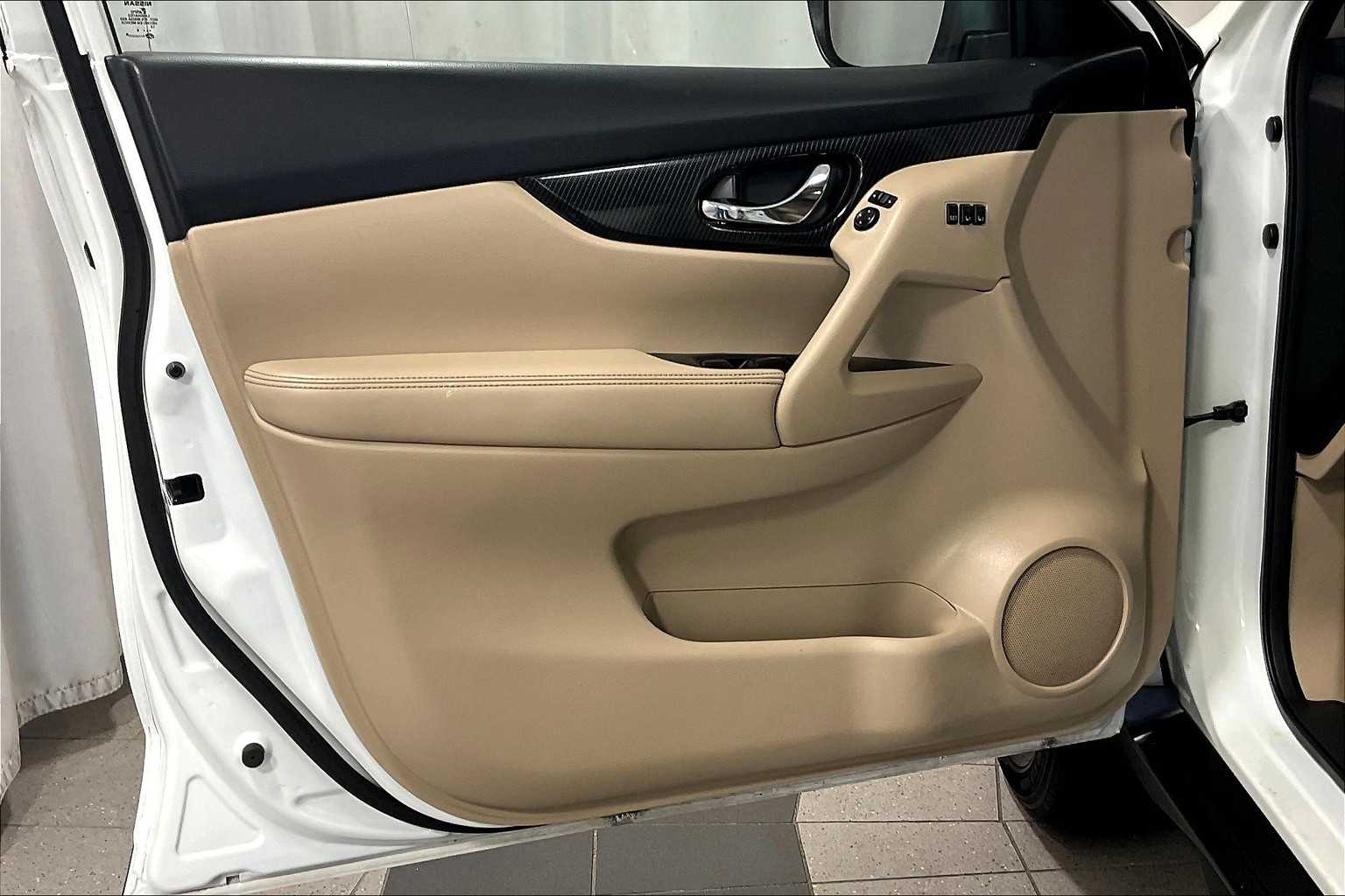2018 Nissan Rogue SL - Photo 9