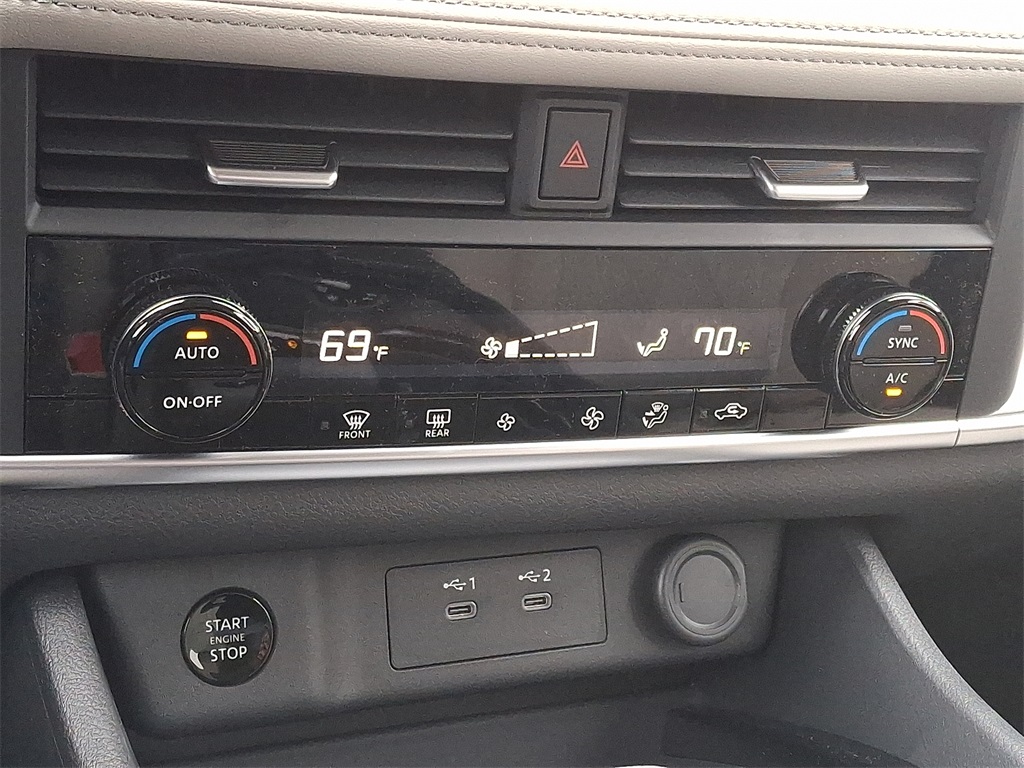 2025 Nissan Rogue SV - Photo 11