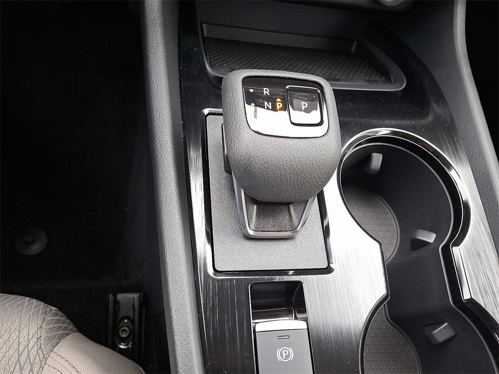 2025 Nissan Rogue SV - Photo 10