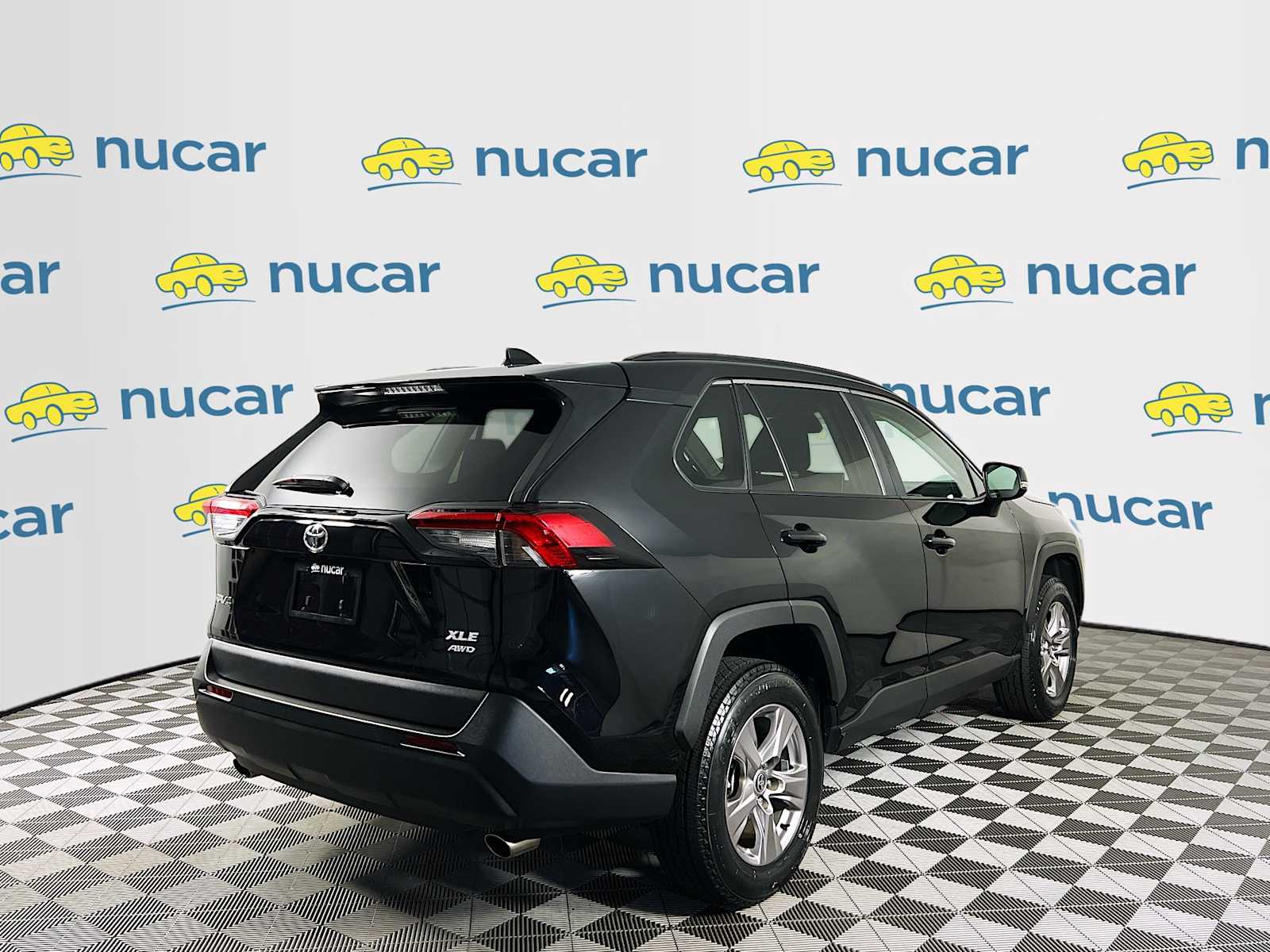 2022 Toyota RAV4 XLE - Photo 7