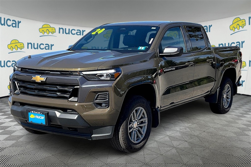 2024 Chevrolet Colorado LT - Photo 3