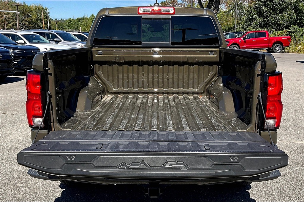2024 Chevrolet Colorado LT - Photo 35