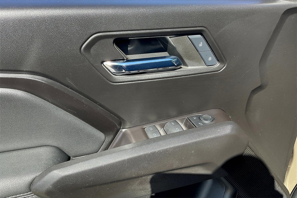 2024 Chevrolet Colorado LT - Photo 37