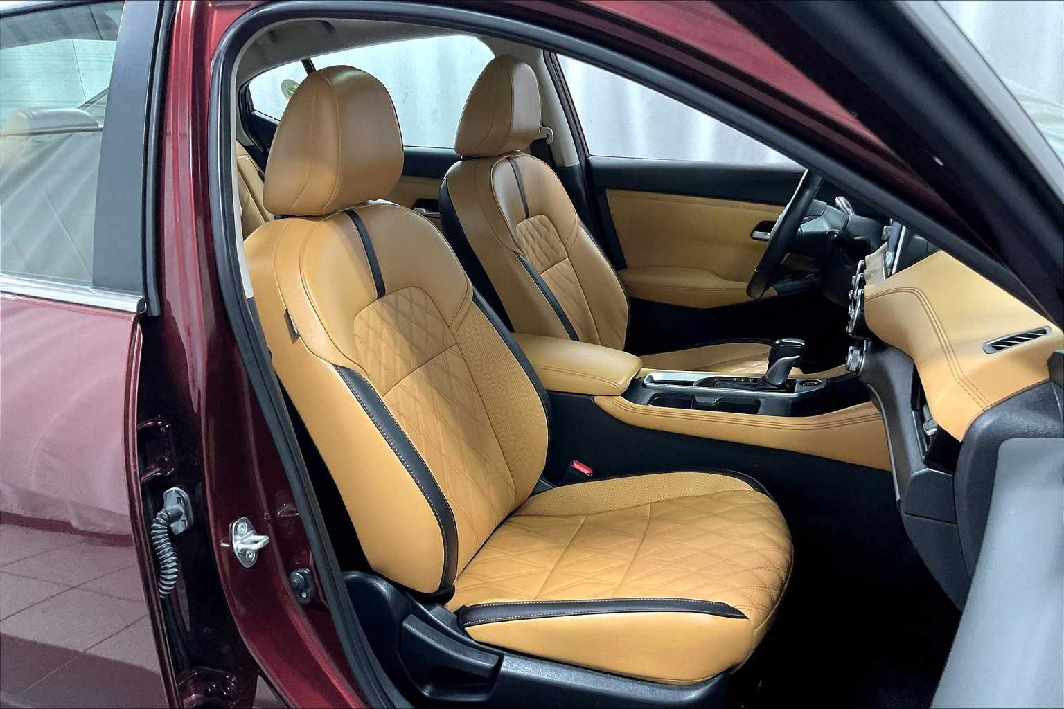2022 Nissan Sentra SV - Photo 11