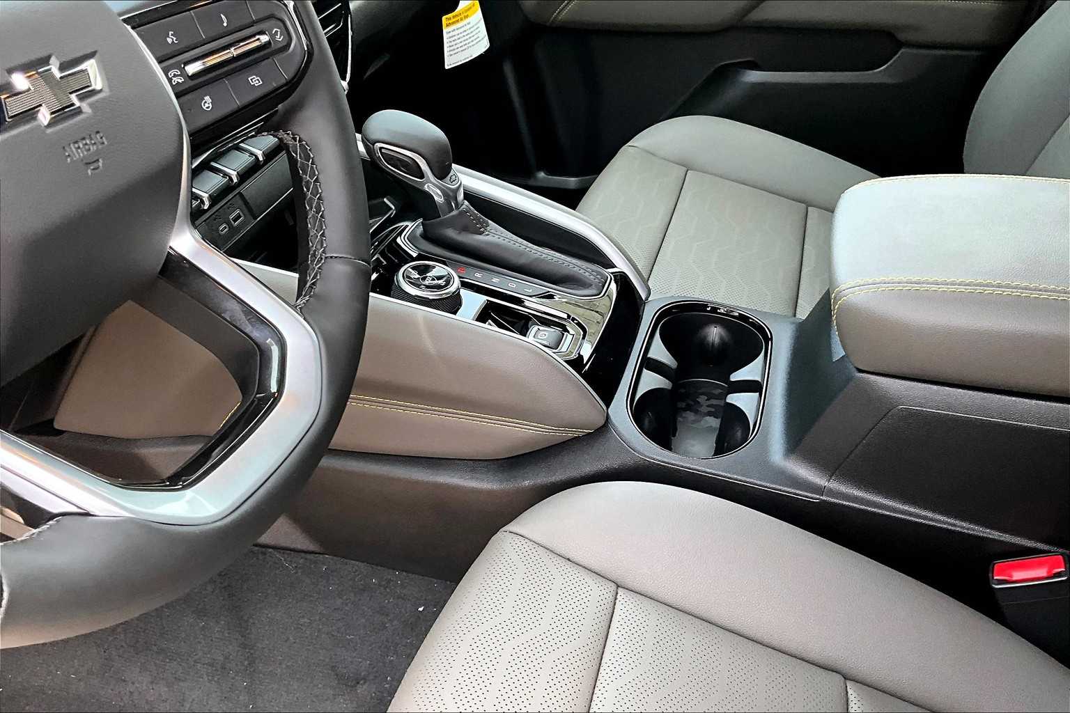 2025 Chevrolet Colorado 4WD ZR2 - Photo 14