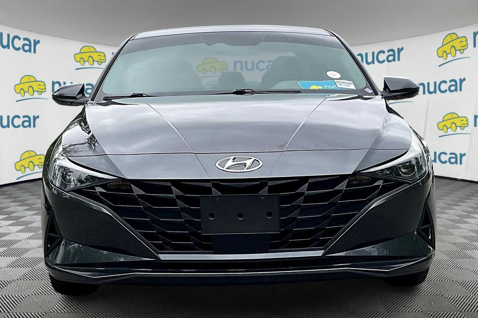 2021 Hyundai Elantra SEL - Photo 2