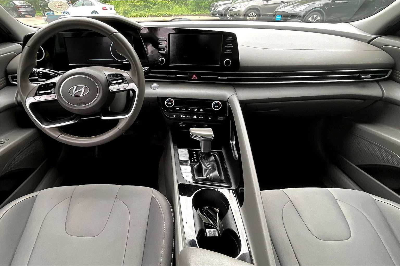 2021 Hyundai Elantra SEL - Photo 21