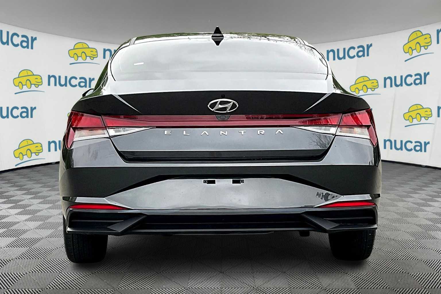 2021 Hyundai Elantra SEL - Photo 5