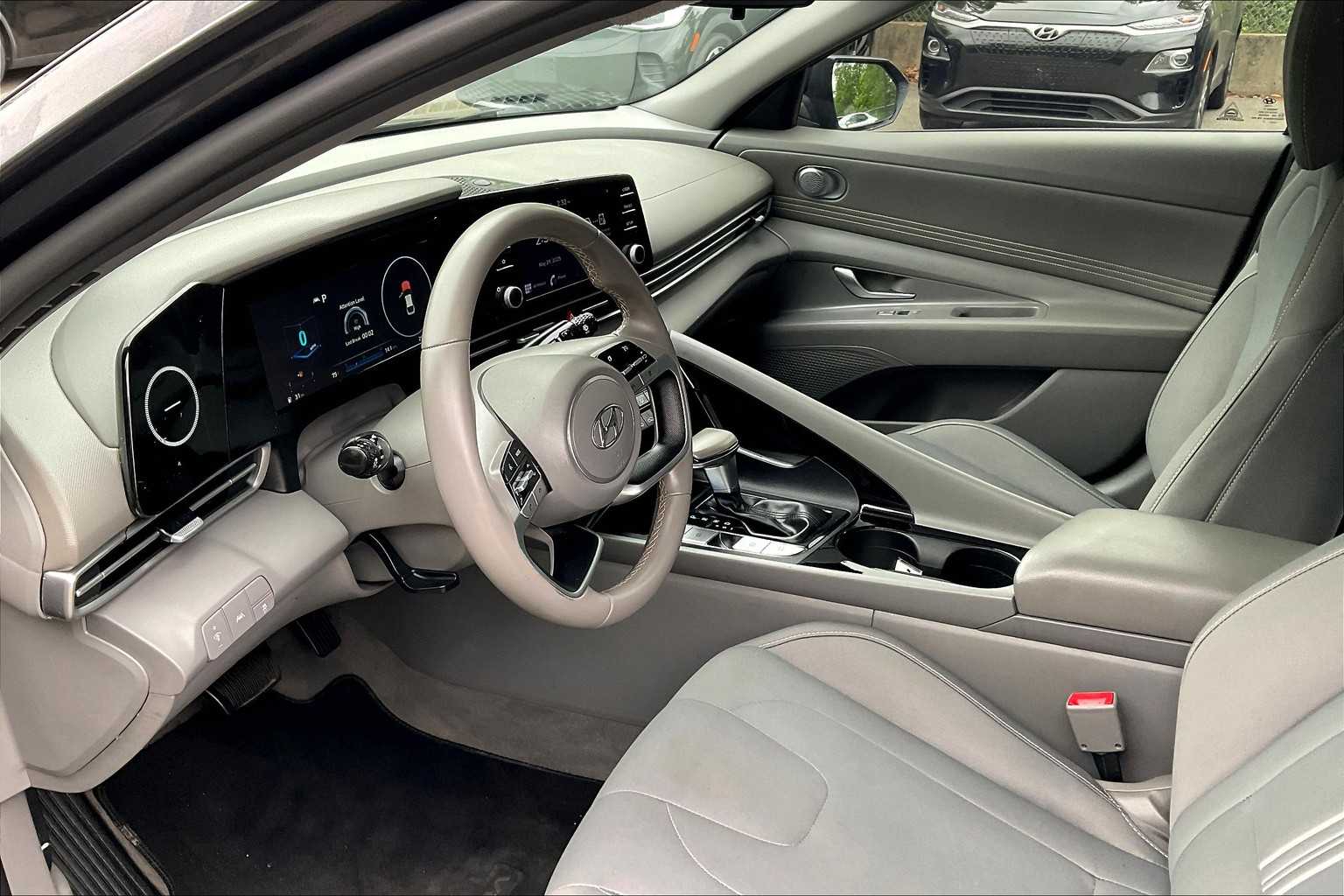 2021 Hyundai Elantra SEL - Photo 8