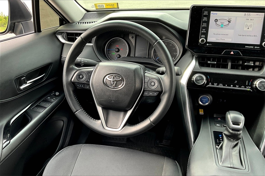 2021 Toyota Venza LE - Photo 17