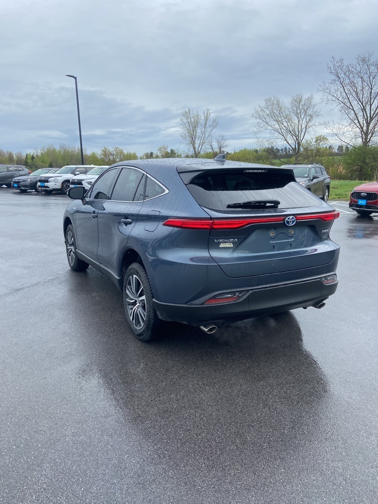 2021 Toyota Venza LE - Photo 3