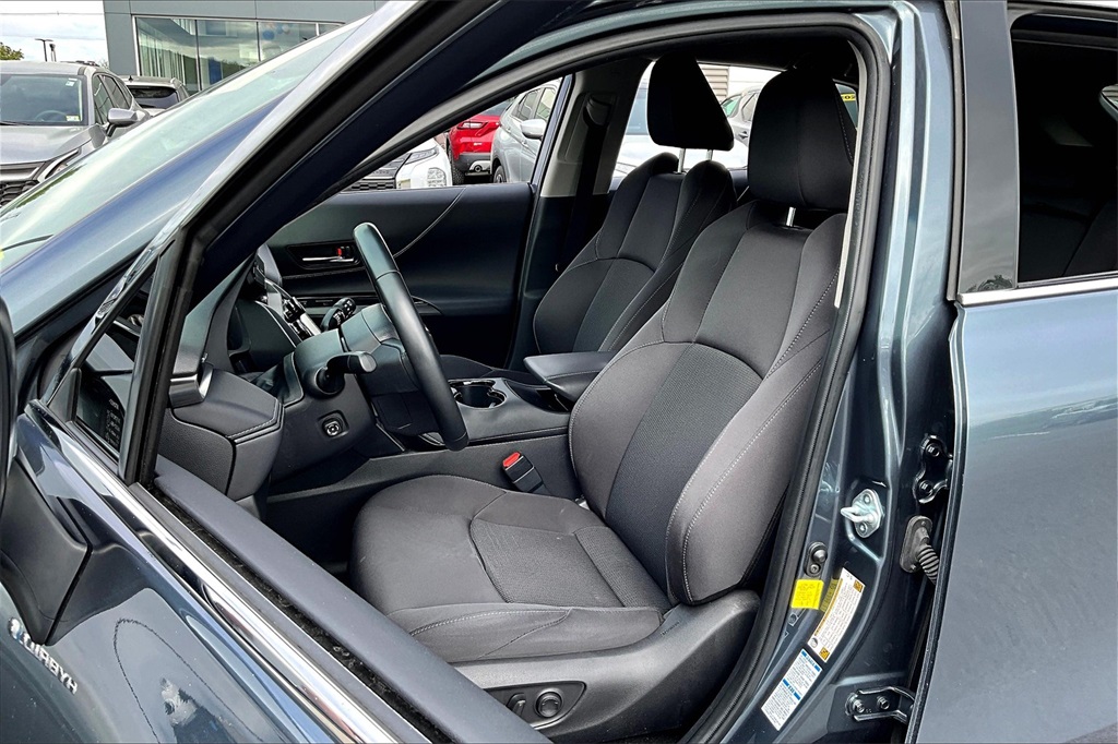 2021 Toyota Venza LE - Photo 10