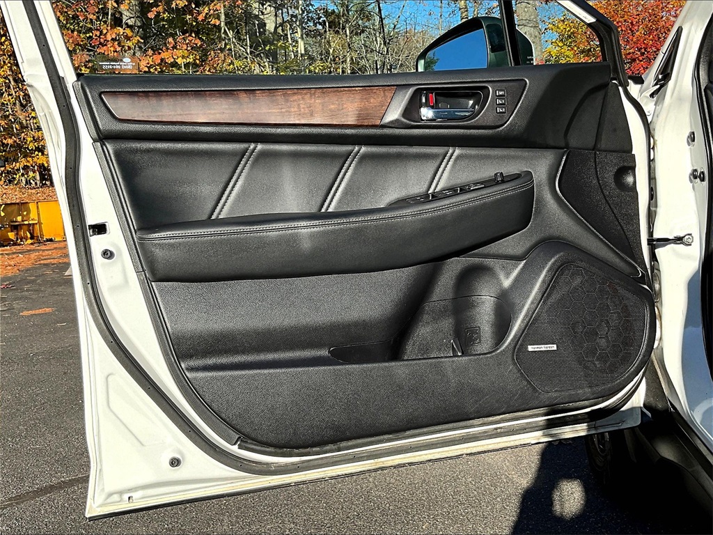 2019 Subaru Outback 2.5i - Photo 9