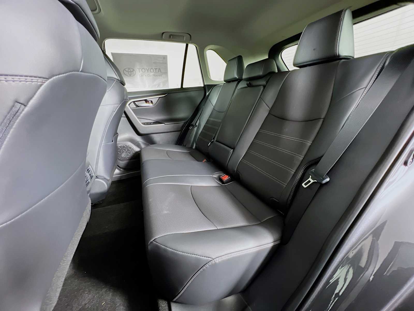 2025 Toyota RAV4 Limited - Photo 13