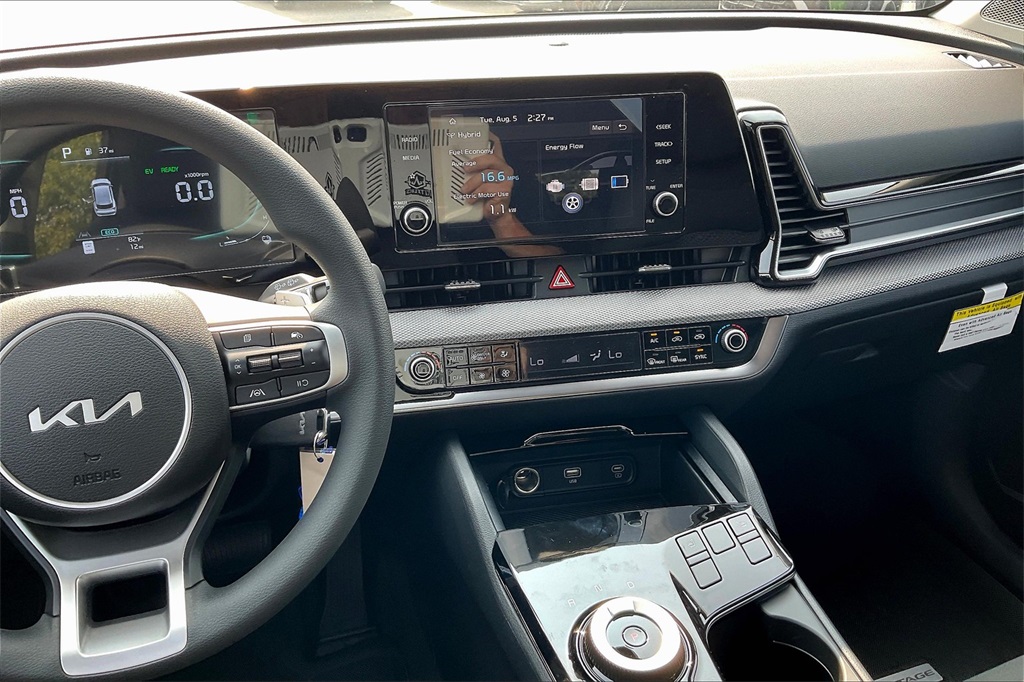 2025 Kia Sportage Hybrid LX - Photo 13