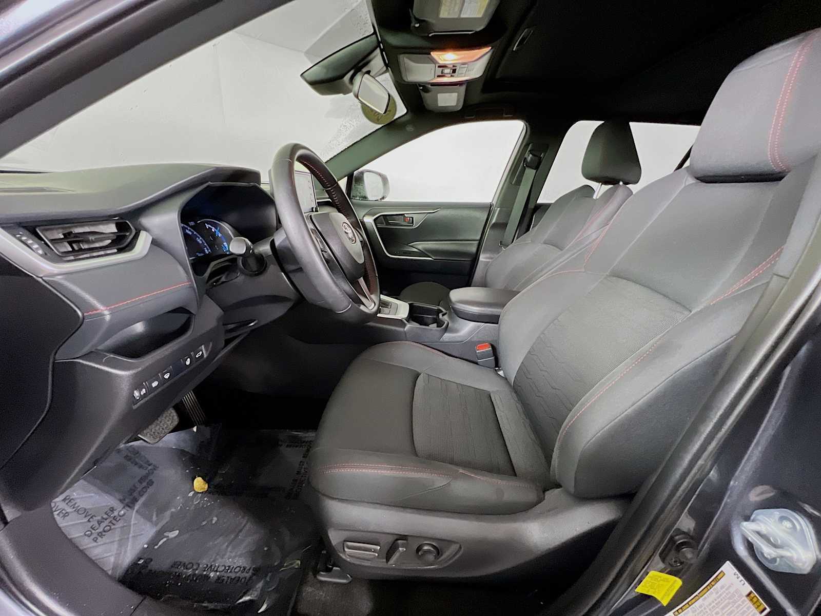 2021 Toyota RAV4 Prime SE - Photo 22