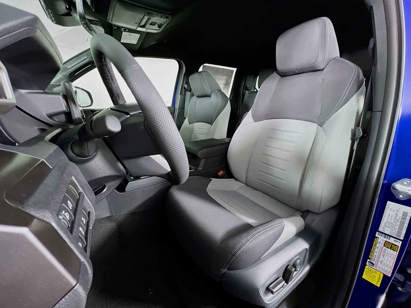 2025 Toyota Tacoma TRD Off Road - Photo 12