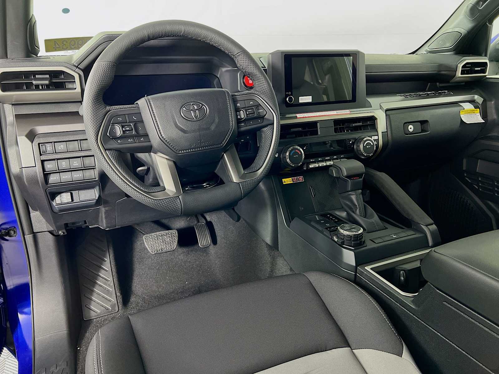 2025 Toyota Tacoma TRD Off Road - Photo 6