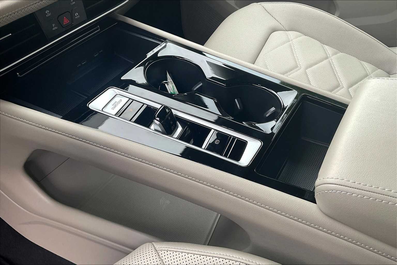 2024 Volkswagen Atlas 2.0T SE w/Technology - Photo 21