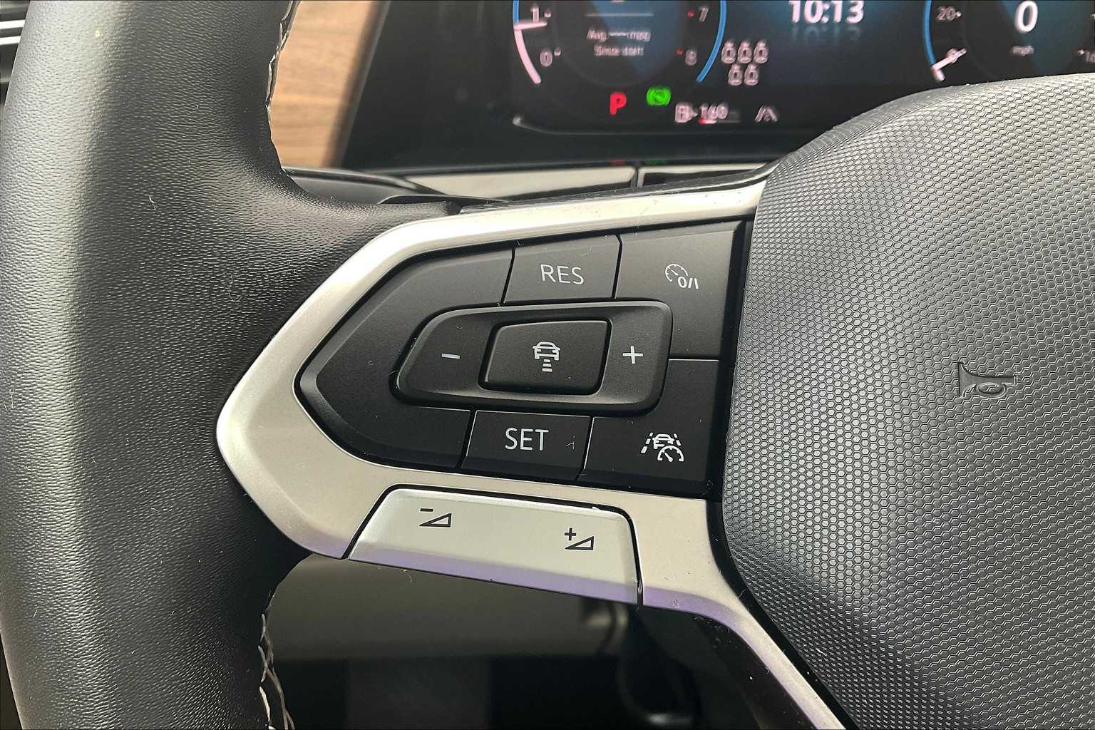 2024 Volkswagen Atlas 2.0T SE w/Technology - Photo 23