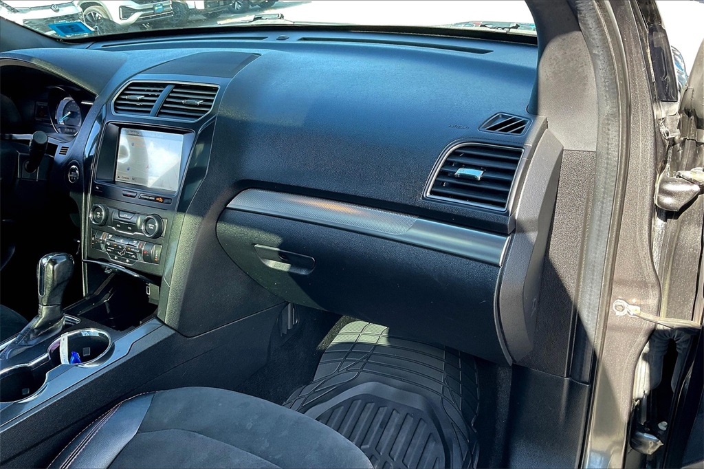 2019 Ford Explorer XLT - Photo 12