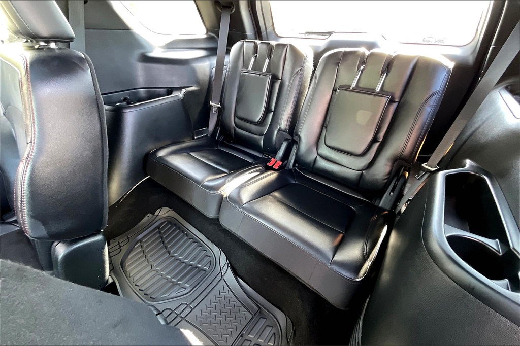 2019 Ford Explorer XLT - Photo 16