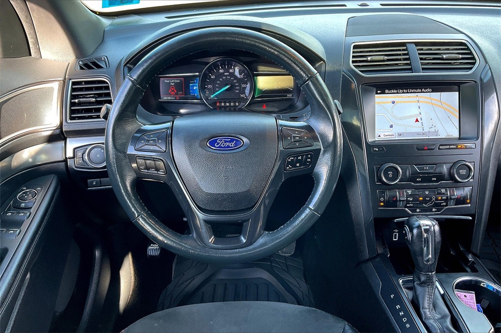 2019 Ford Explorer XLT - Photo 17