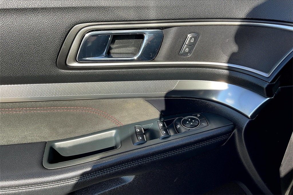 2019 Ford Explorer XLT - Photo 39