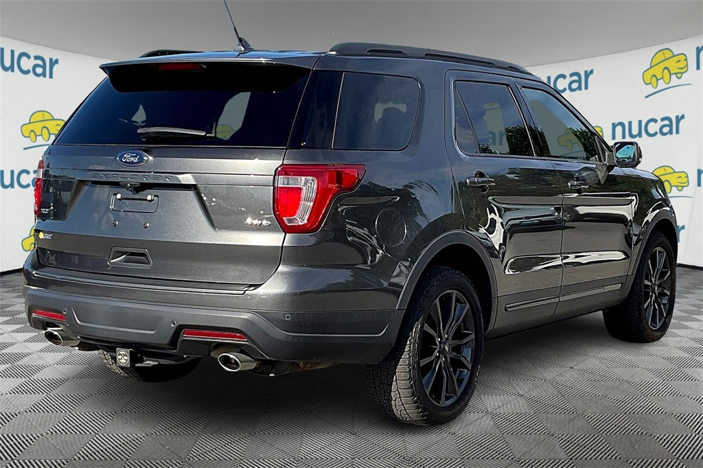 2019 Ford Explorer XLT - Photo 6